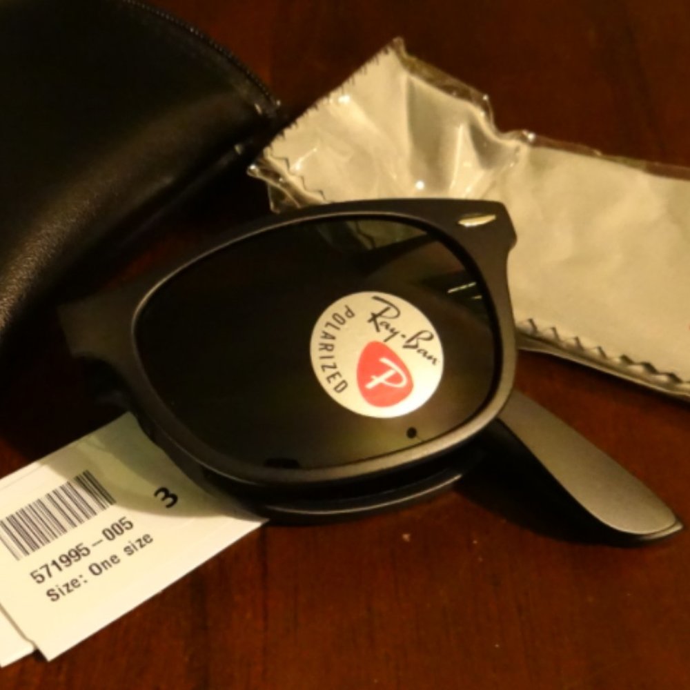 WANTED - New Wayfarer Liteforce Folding Ray Bans